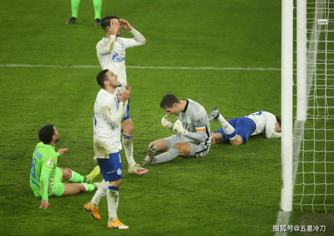 NG体育官方网站关于夏洛特黄蜂今晚主帅复盘，志在德国杯名次提升，压力陡增，临场指挥获称赞的信息